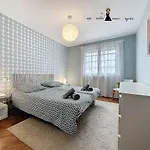Maison Rejeanne, Retro Chic Pres De Lourdes בית נופש *