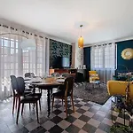 Maison Rejeanne, Retro Chic Pres De Lourdes בית נופש