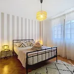 Maison Rejeanne, Retro Chic Pres De Lourdes בית נופש
