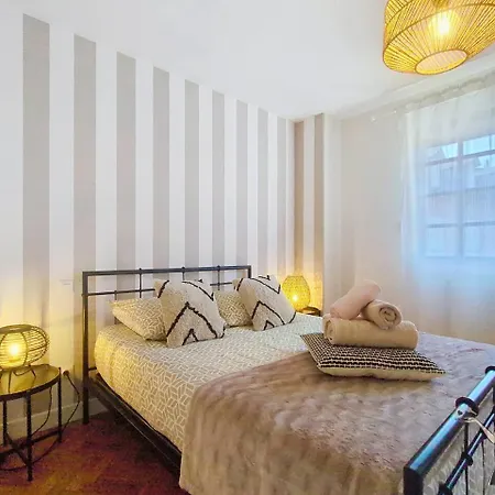 Prázdninový dům Maison Rejeanne, Retro Chic Pres De Lourdes *
